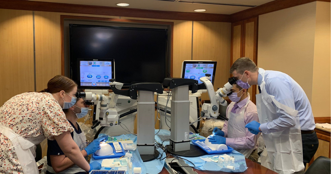 residents physician participate in wet lab
